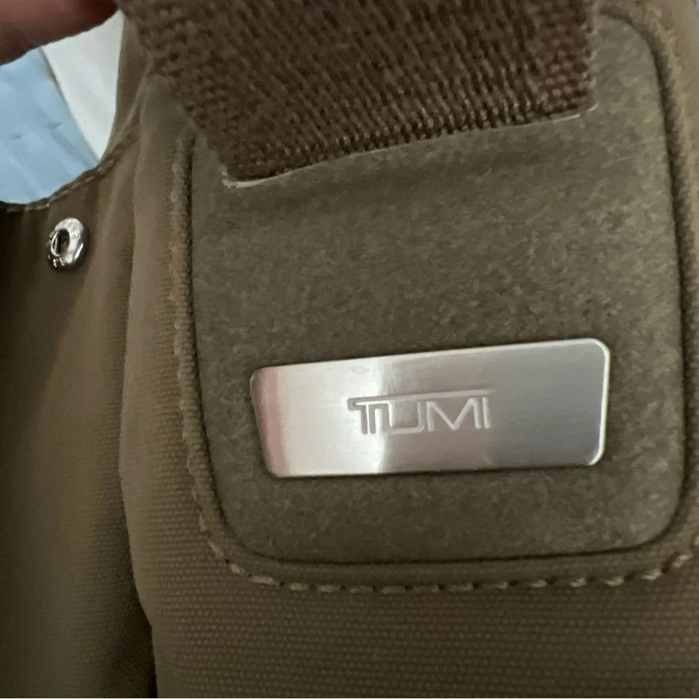 Tumi Vertical Messenger bag 2 tone Khaki Green with multiple pockets clean